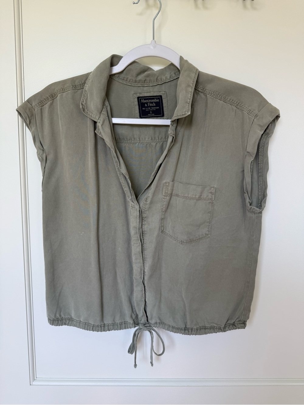 Abercrombie & Fitch Olive Short Sleeve Button-up Shirt